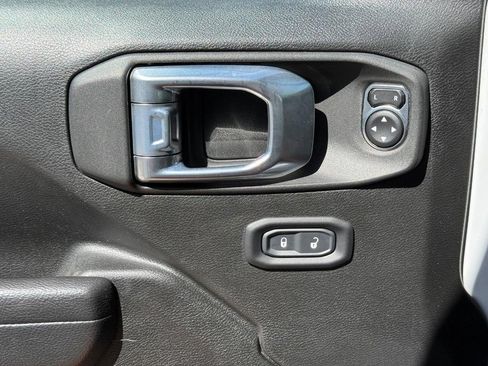 Used 2022 Jeep Wrangler Unlimited Sport AWD/4WD image 26
