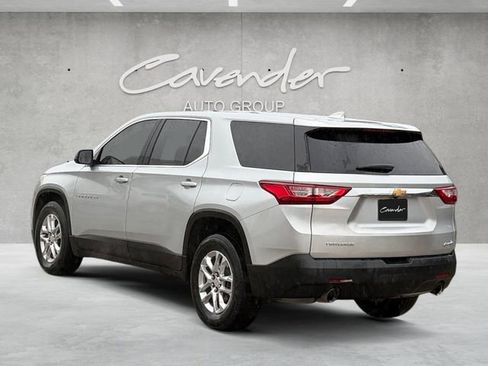 Used 2021 Chevrolet Traverse LS FWD image 14