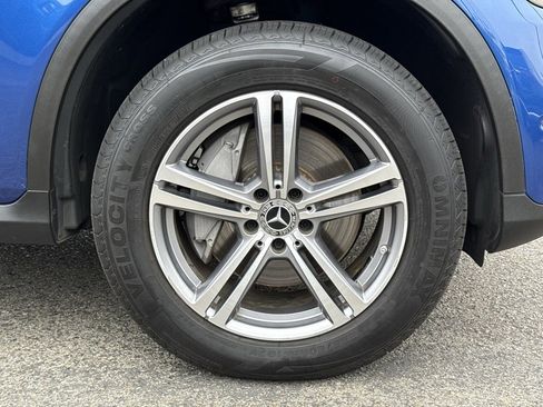 Used 2022 Mercedes-Benz GLC 300 w/ Premium Package Lite image 15