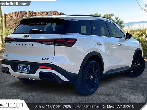 Used 2025 INFINITI QX60 Luxe w/ Black Edition image 2