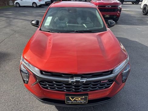 Used 2024 Chevrolet Trax RS w/ Driver Confidence Package image 9