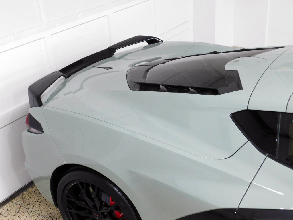 Used 2024 Chevrolet Corvette Stingray Preferred Cpe w/ Z51 Performance Package RWD image 8