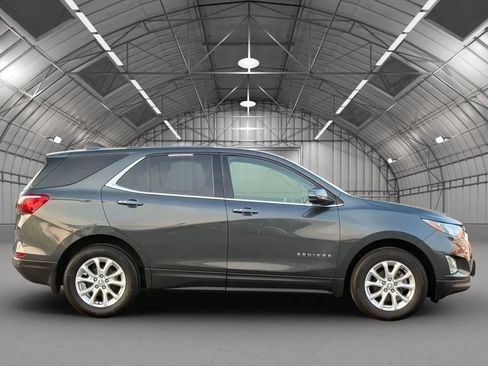 Used 2019 Chevrolet Equinox LT w/ Driver Convenience Package FWD image 8