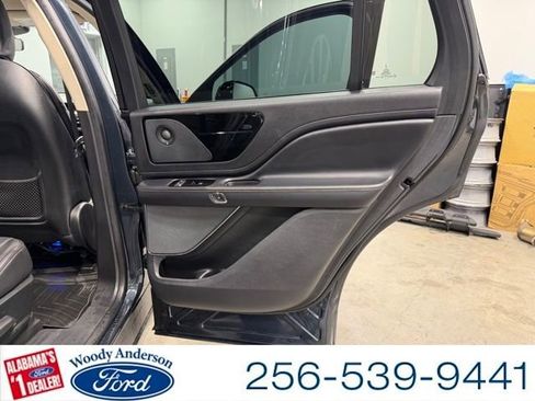 Used 2022 Lincoln Aviator Reserve w/ Elements Package Plus image 28