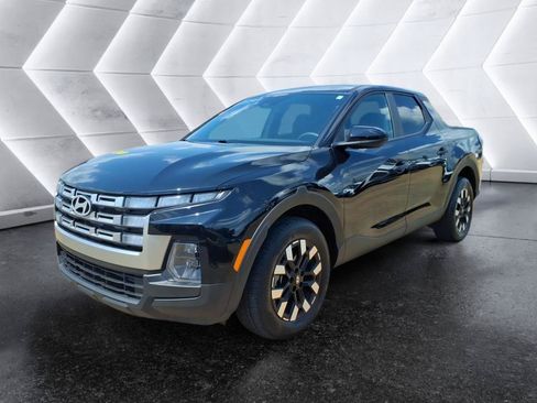 Used 2025 Hyundai Santa Cruz SE FWD image 1