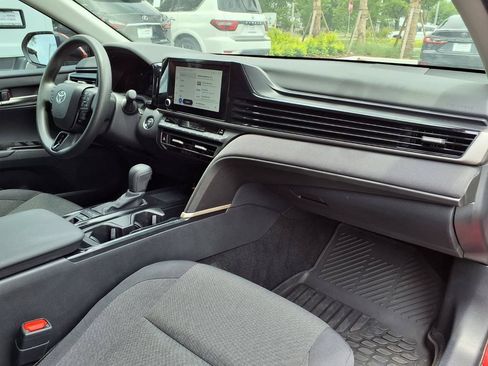 Used 2025 Toyota Camry LE FWD image 11