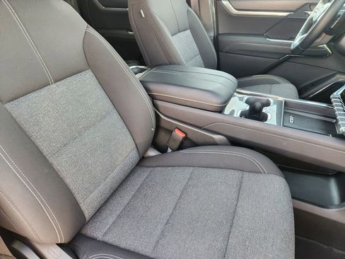 Used 2025 GMC Acadia Elevation AWD/4WD image 16