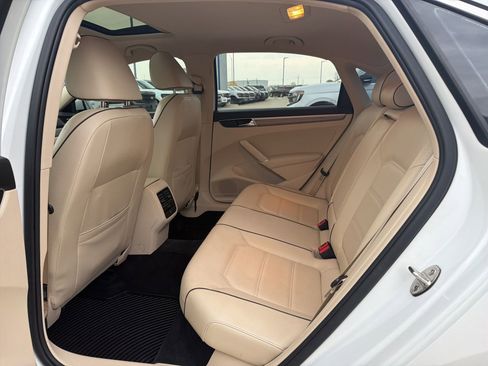 Used 2018 Volkswagen Passat 2.0T SE image 26