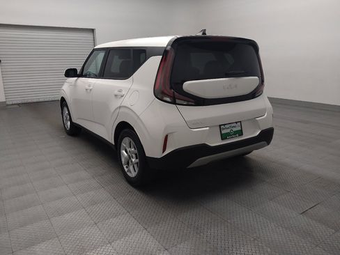 Used 2025 Kia Soul LX w/ LX Technology Package FWD image 5