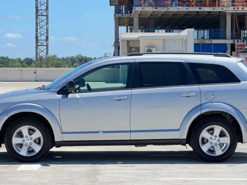 Used 2017 Dodge Journey SE w/ Flexible Seating Group image 60