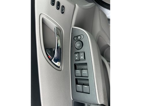 Used 2016 Honda Odyssey Touring Elite image 16