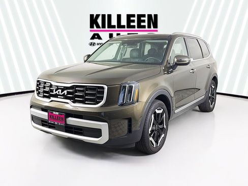 Used 2025 Kia Telluride S image 3