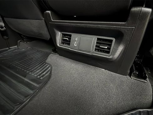 Used 2023 Chevrolet Silverado 1500 Custom image 29