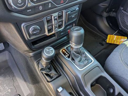 New 2026 Jeep Gladiator Sport AWD/4WD image 12