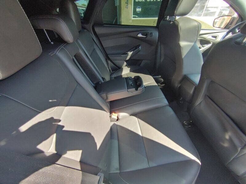 Used 2014 Ford Focus ST w/ Equipment Group 202A FWD image 10