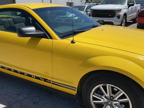 Used 2005 Ford Mustang Coupe RWD image 5