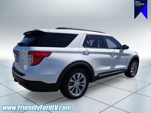 Certified 2020 Ford Explorer XLT w/ Equipment Group 202A RWD image 5