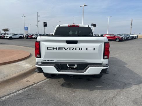 Used 2024 Chevrolet Colorado LT w/ LT Convenience Package III image 6