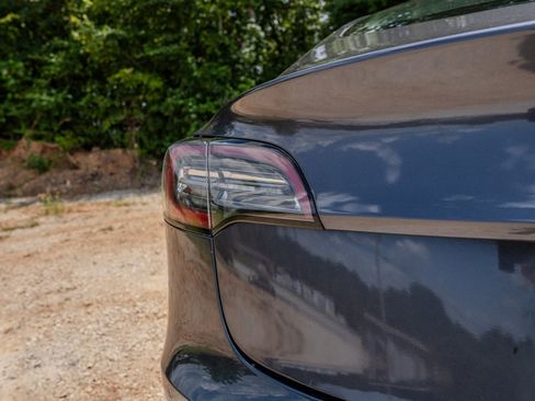 Used 2022 Tesla Model 3 Standard Range RWD image 10