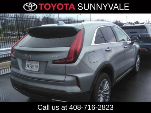 Used 2024 Cadillac XT4 Premium Luxury image 2