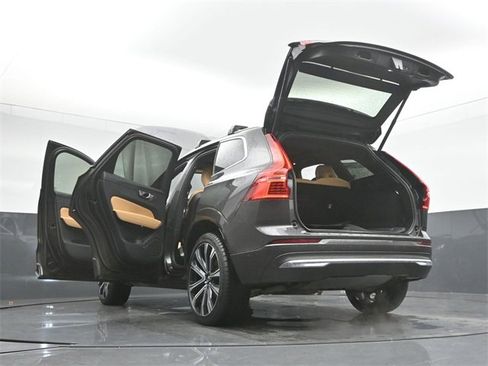 Used 2023 Volvo XC60 B5 Ultimate w/ Protection Package Premier image 58