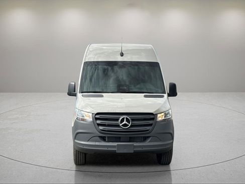 New 2025 Mercedes-Benz Sprinter 2500 image 9