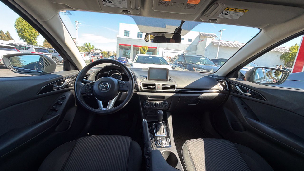 Used 2016 MAZDA MAZDA3 i Sport w/ Preferred Equipment Package FWD image 3