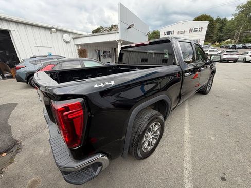 Used 2025 GMC Sierra 1500 SLT AWD/4WD image 5