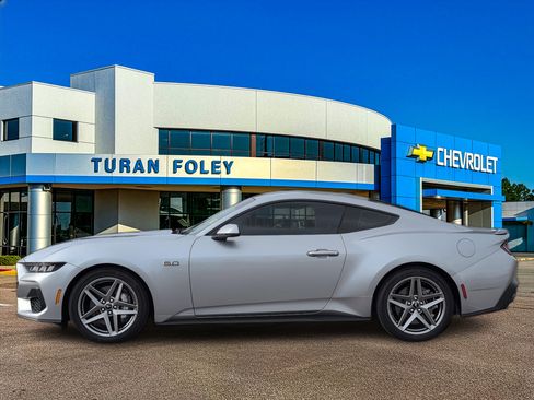 Used 2024 Ford Mustang GT Premium RWD image 2