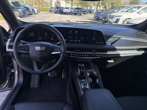 Used 2025 Cadillac XT4 Sport w/ LPO, Floor Liner Package image 17