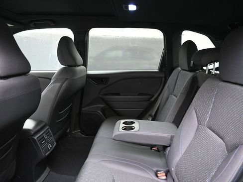 Used 2025 Subaru Forester Premium AWD/4WD image 18