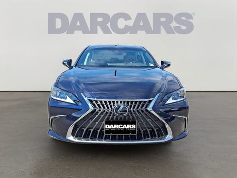 Used 2024 Lexus ES 350 w/ Premium Package FWD image 2