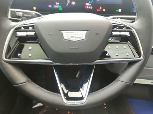 Used 2024 Cadillac Lyriq Luxury image 43