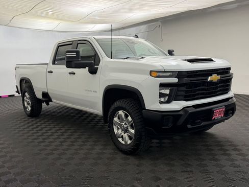 Used 2025 Chevrolet Silverado 3500 W/T image 7