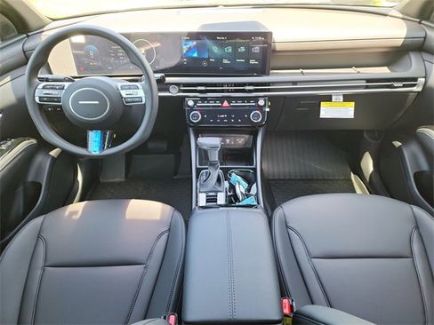New 2025 Hyundai Santa Cruz SEL image 10
