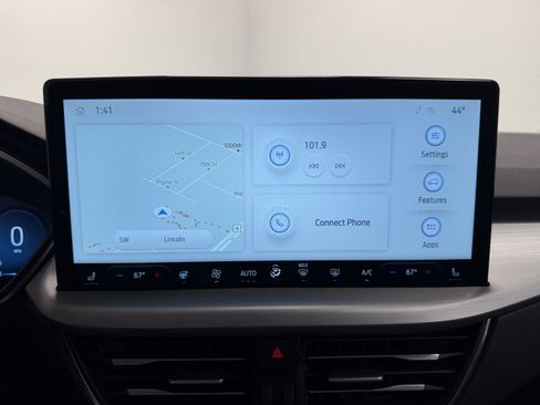 Used 2025 Ford Escape Platinum image 8