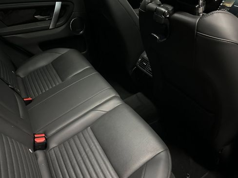 Used 2024 Land Rover Discovery Sport S image 29