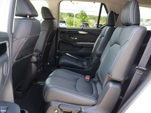 Used 2023 Honda Pilot Touring image 37