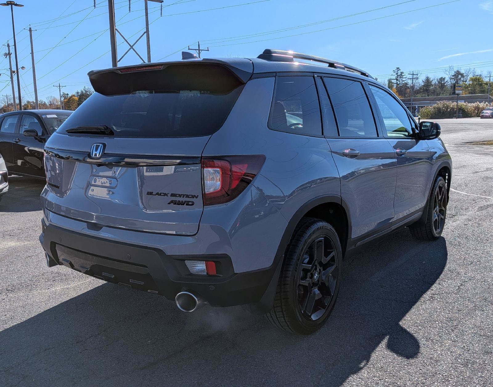 Certified 2024 Honda Passport Black Edition image 7