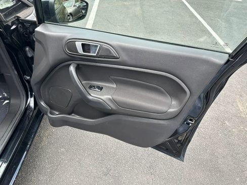 Used 2016 Ford Fiesta SE w/ Equipment Group 201A FWD image 16