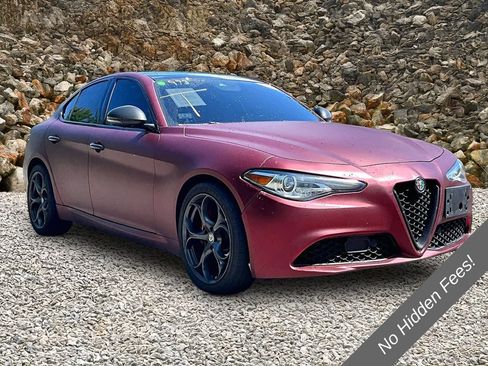 Used 2018 Alfa Romeo Giulia Ti w/ Quick Order Package 22X Lusso AWD/4WD image 10
