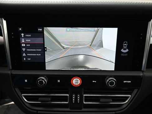 Certified 2026 Porsche Macan AWD/4WD image 21