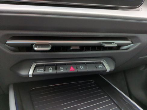 Used 2026 Audi Q3 quattro 2.0T AWD/4WD image 19