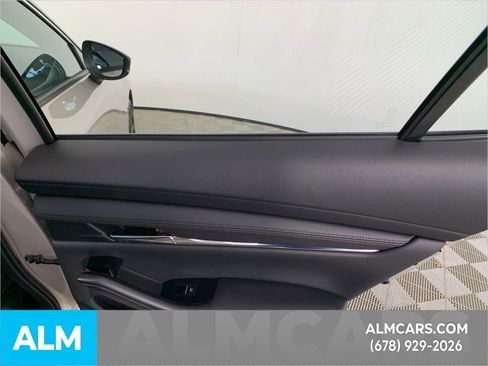 Used 2025 MAZDA MAZDA3 2.5 Turbo Sedan w/Premium Plus image 33