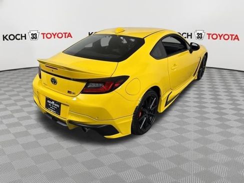 New 2026 Toyota GR86 YUZU Limited image 8