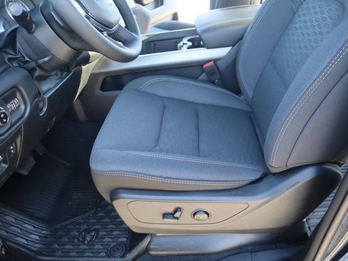 New 2026 RAM 1500 Big Horn AWD/4WD image 12