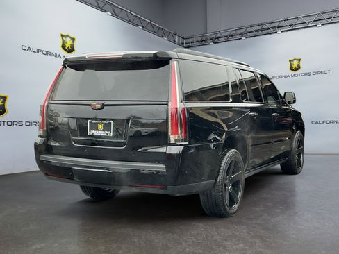 Used 2017 Cadillac Escalade ESV Platinum image 5