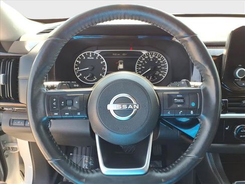 Used 2024 Nissan Pathfinder SV AWD/4WD image 23