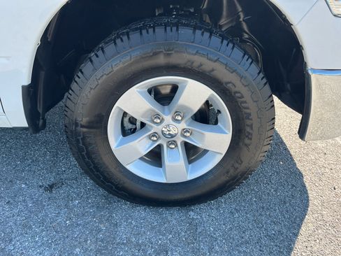 Used 2022 RAM 1500 Tradesman w/ Chrome Appearance Group AWD/4WD image 33