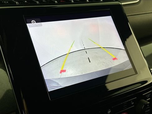 Used 2023 Jeep Grand Cherokee L Laredo image 13